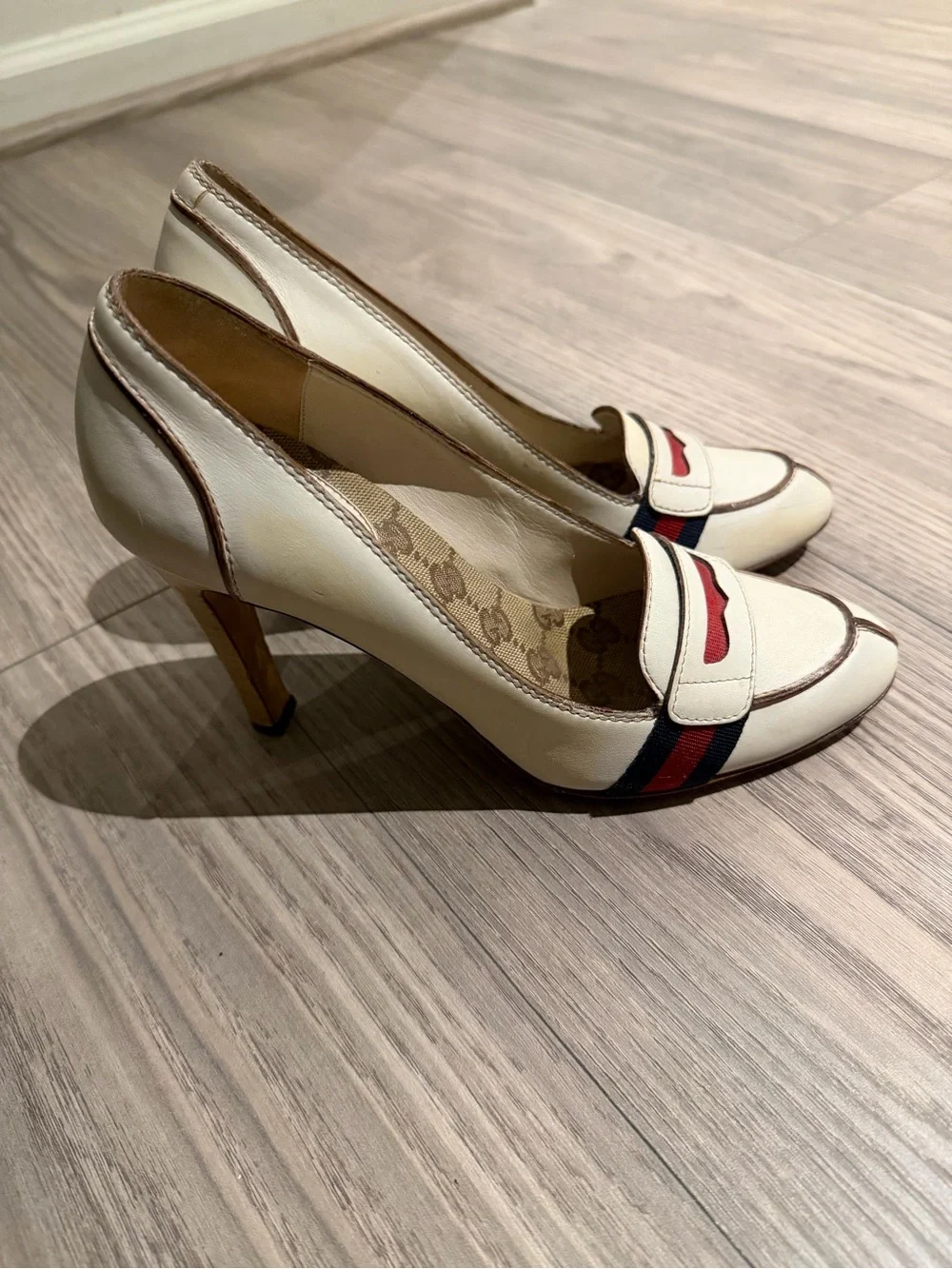 Gucci Cream Leather Loafers with Red Strap Detail